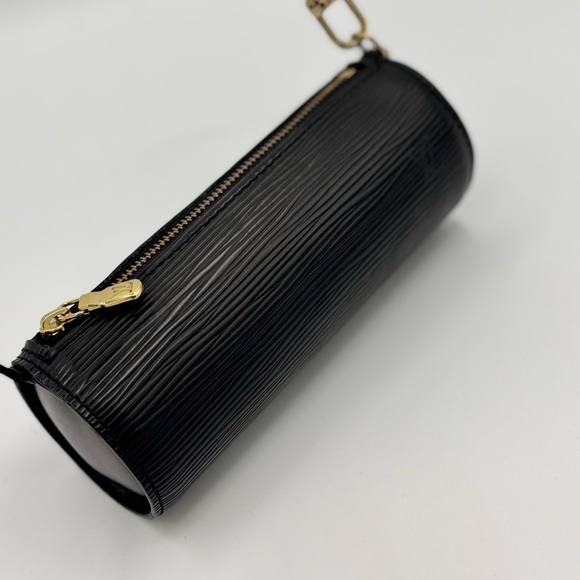 Louis Vuitton Epi Pochette Souflott Bag - Picture 5 of 13